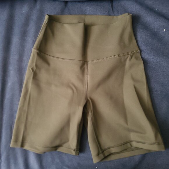 CRZ YOGA Women's Naked Feeling Biker Shorts - Picture 2 of 3